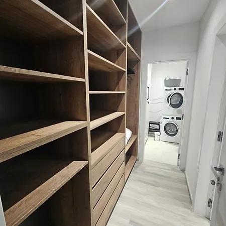 Apartmán At 8 Split